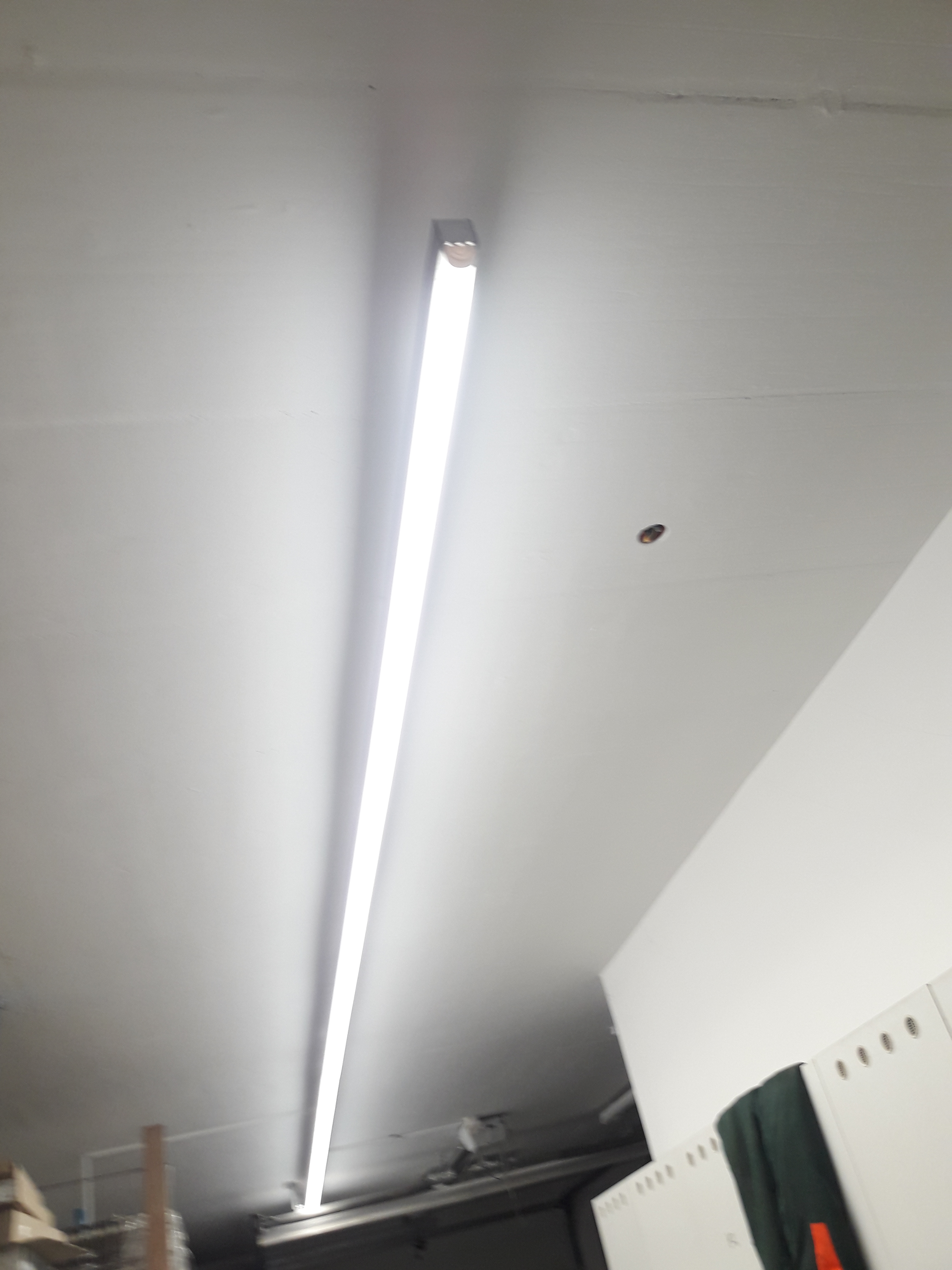 LED_Linijska_svetilka.jpg LED_Linijska_svetilka.jpg